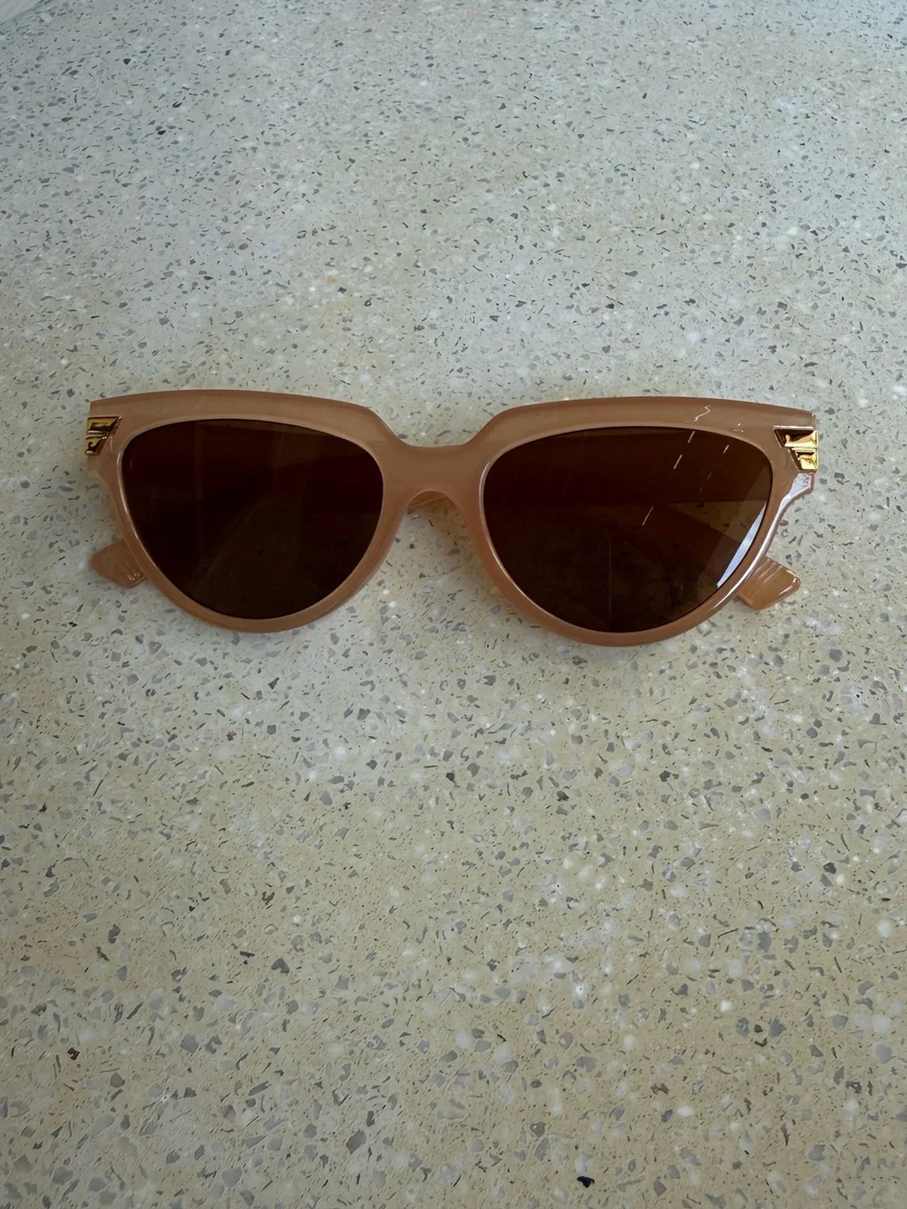 N/A stylish beige